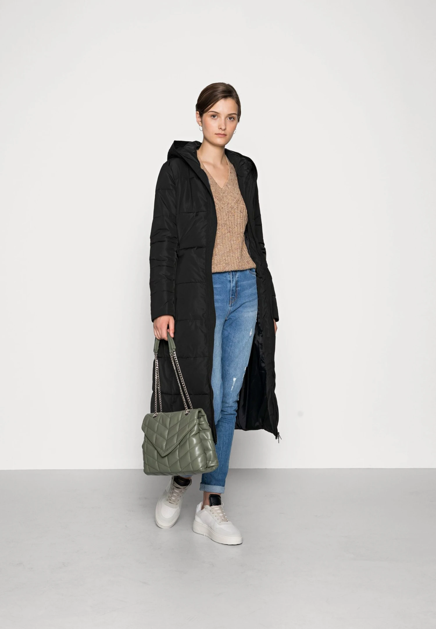 Cappotto InvernaleBlack Donna Cappotti ANH21U000-Q11 2 Cappotto InvernaleBlack Donna Cappotti ANH21U000-Q11 - immagine 2