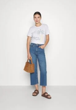 Anna Field Hattie Pineapple PuffT-Shirt Con StampaWhite Donna T-shirt E Top AN621D18M-A11 11 Anna Field Hattie Pineapple PuffT-Shirt Con StampaWhite Donna T-shirt E Top AN621D18M-A11 -Anna Field Negozio a485a4bb92ff4f1ca7b0a6b5a33f1741