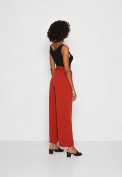 Anna Field PantaloniDark Red Donna Pantaloni AN621A070-G11 8 Anna Field PantaloniDark Red Donna Pantaloni AN621A070-G11 -Anna Field Negozio d7626289b75b4f48bb6345a2c687881f